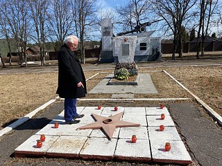 Одинцовские партийцы проверили состояние воинских мемориалов в Кубинке
