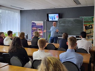 Единороссы Одинцовского округа провели серию круглых столов «Стартап для молодёжи»