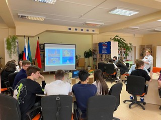 Партийцы поприветствовали участников викторины «РосКвиз»