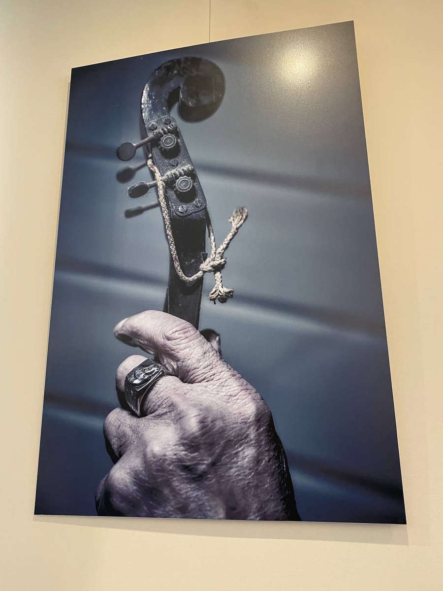 Фотовыставка Заура Карамызова «Шиховские струны», Май