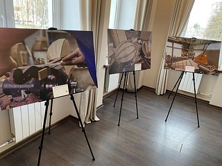 В Звенигороде открылась фотовыставка Заура Карамызова «Шиховские струны»