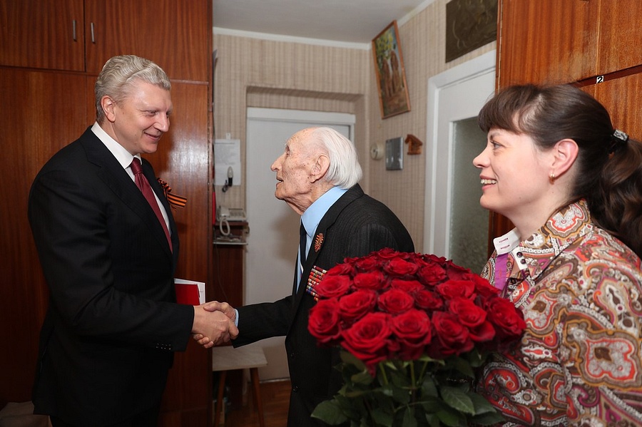 Глава Одинцовского округа поздравил ветеранов Великой Отечественной войны с Днём Победы, Май