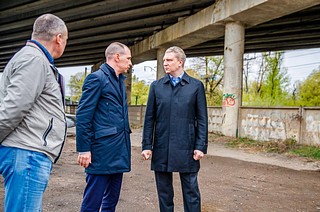 Глава Одинцовского округа проинспектировал состояние эстакады в Отрадном