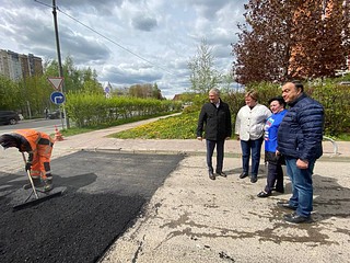 Лариса Лазутина проверила ход ямочного ремонта в Одинцово