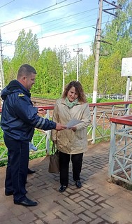 Сотрудники администрации Одинцовского городского округа совместно с представителями ГКУ МО «Административно-пассажирская инспекция» провели 26 мая профилактические рейды рядом с железнодорожными платформами «Перхушково», «Жаворонки», «Петелино» и «Портновская»