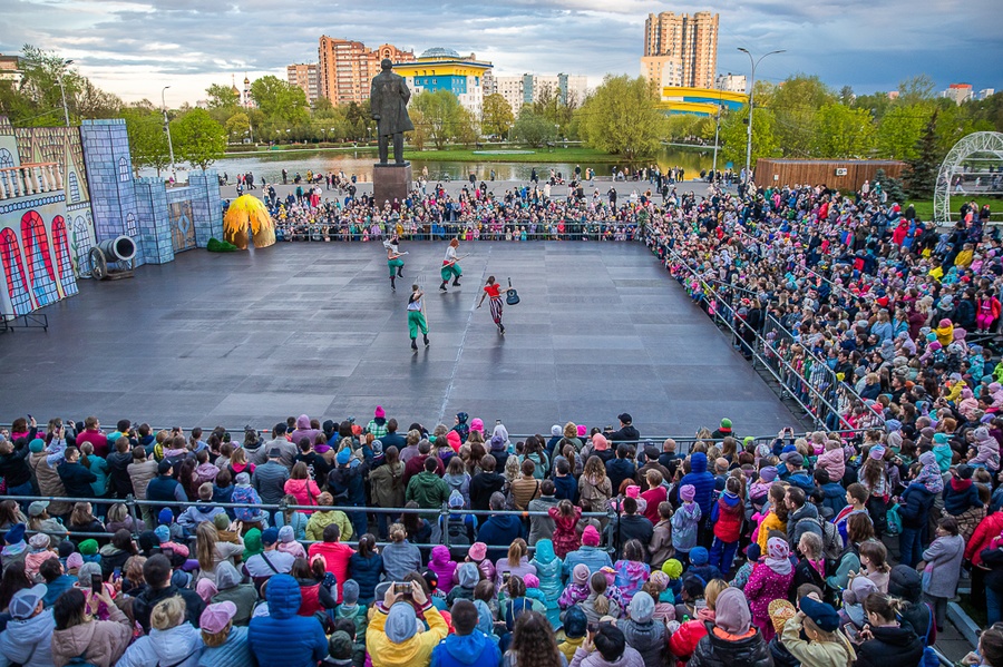 Более 4500 человек стали зрителями шоу на роликовых коньках «Бременские музыканты» в Одинцово, Май