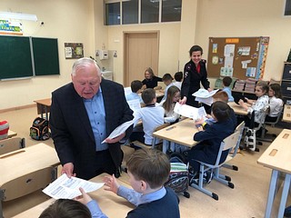 Полицейские и общественники провели со школьниками урок на тему: «Безопасные каникулы»