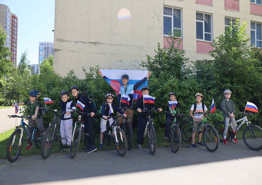 Партийцы из Новоивановского организовали велопробег в честь Дня России, Июнь