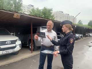 Дорожные полицейские разъяснили участникам дорожного движения основные факторы отвлечения внимания на дороге