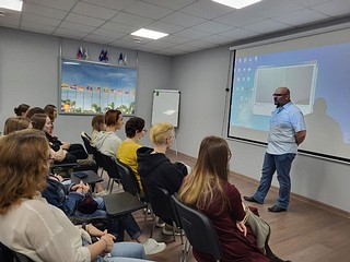Партийцы провели круглый стол «Стартап для молодёжи» со студентами Звенигородского колледжа