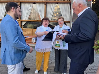 Наличие доступной среды проверили сторонники «Единой России» в Одинцово