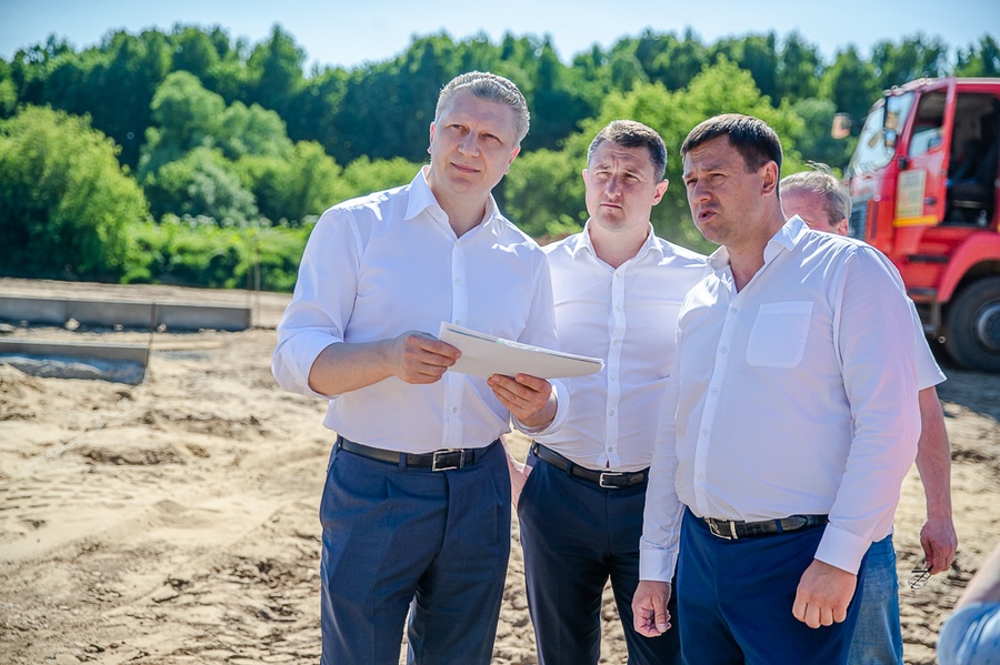 Глава Одинцовского округа Андрей Иванов лично проверил, как продвигается обновление важного спортивного объекта, Июнь