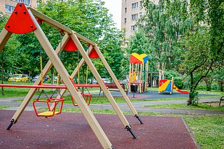 Благоустройство двора на бульваре Ремизова в Голицыно проверил глава Одинцовского округа