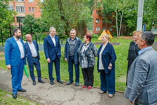 Благоустройство двора на бульваре Ремизова в Голицыно проверил глава Одинцовского округа