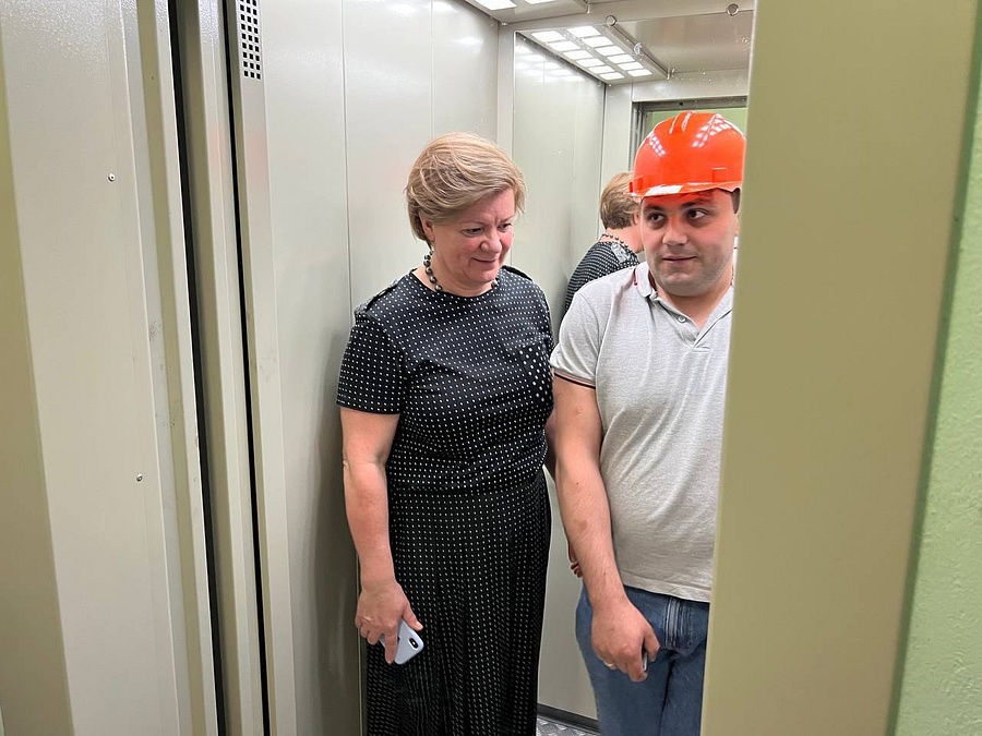 Статус работ по замене лифтов жилого дома в Одинцово зафиксировали партийцы, Июль