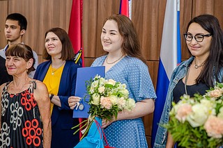 Ребята теперь являются новоселами квартир в жилых домах-новостройках микрорайона «Высокие Жаворонки» в Малых Вяземах