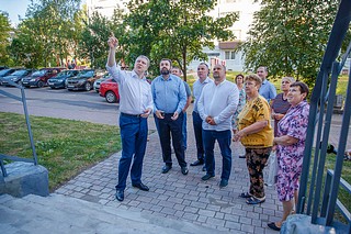 Глава Одинцовского округа Андрей Иванов проверил ход реализации программы «Формирование современной комфортной городской среды» в Старом городке