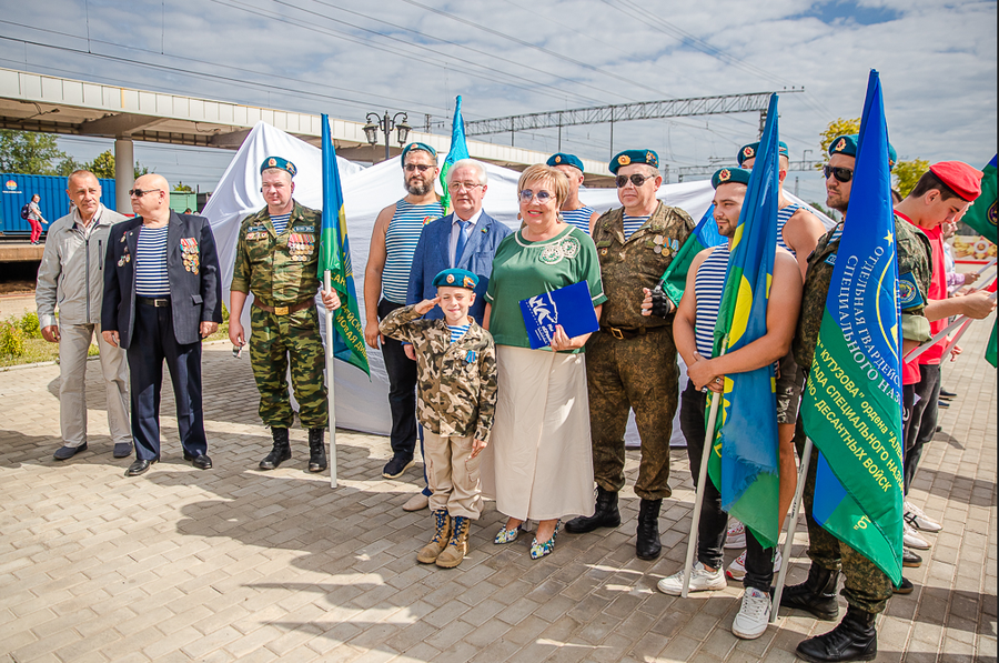 1В День ВДВ 2 августа в Кубинке открыли памятник боевой машине десанта — БМД-1