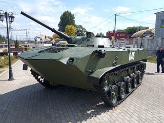 В День ВДВ 2 августа в Кубинке открыли памятник боевой машине десанта — БМД-1