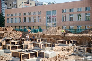 В Одинцово идет возведение пристройки к школе № 8