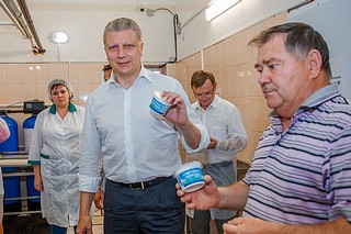Глава Одинцовского округа осмотрел технические мощности ОА Племхоз «Наро-Осановский»
