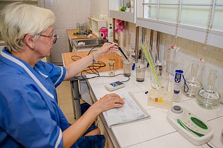 В Звенигороде на очистных сооружениях продолжаются работы по улучшению качества обработки сточных вод