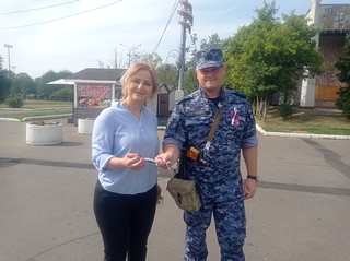 Росгвардейцы провели в Одинцово патриотическую акцию «С флагом на сердце»