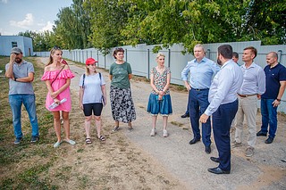 Андрей Иванов вместе с жителями Звенигорода проинспектировал очистные сооружения «Верхний Посад»