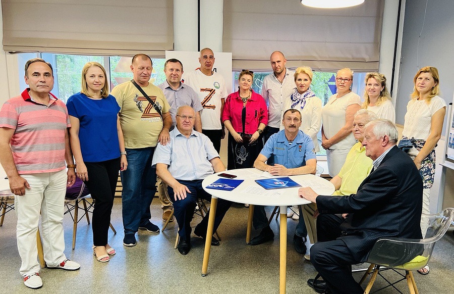 Партийцы Одинцовского округа организовали заседание дискуссионного клуба, Июль