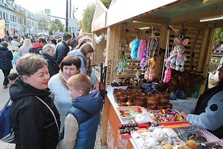 В рамках празднования 870-летия Звенигорода в Городском парке с 12:00 до 16:00 проходил Фестиваль национальных культур «Арт-Фолк России»