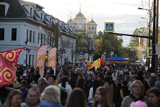 Площадками празднования стали Городской парк, улица Московская и обновленный стадион «Спартак»