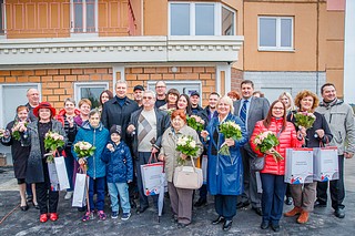 В канун 870-летия города ключи от новых квартир вручили первым 15 семьям