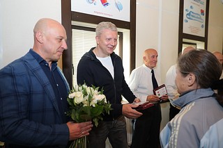 Глава Одинцовского округа в день 65-летия города Одинцово наградил деятелей спорта юбилейными медалями