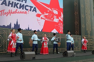 На Соборной площади Главного храма Вооруженных Сил России 11 сентября состоялся праздничный концерт, посвященный Дню танкиста