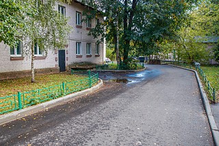 В общей сложности во дворах заменили более 10 700 квадратных метров асфальтового покрытия