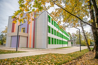 Проход на спортивную часть школьной территории будет возможен как со стороны школы, так и от ЦКАД