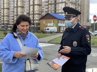 Участковые уполномоченные Лесногородского отдела полиции УМВД России по Одинцовскому городскому округу на улицах поселка провели информационно-профилактическую акцию «Осторожно, мошенники!»