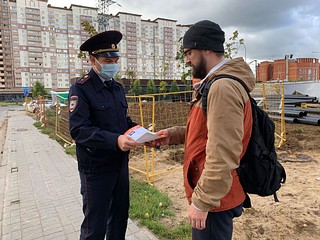 Участковые уполномоченные Лесногородского отдела полиции УМВД России по Одинцовскому городскому округу на улицах поселка провели информационно-профилактическую акцию «Осторожно, мошенники!»
