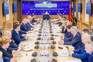 На еженедельном совещании первый заместитель главы администрации Одинцовского округа Михаил Пайсов уточнил, что жители могут решить сами: делать оценку самостоятельно, либо доверить её администрации