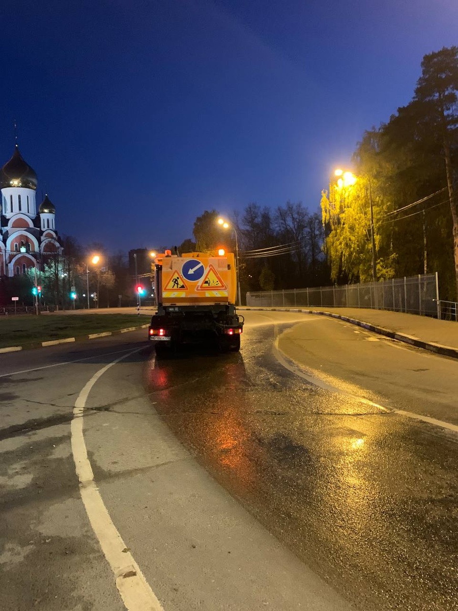 Дороги текст 2, Дороги Одинцовского округа помыли с использованием специального средства «Чистодор»