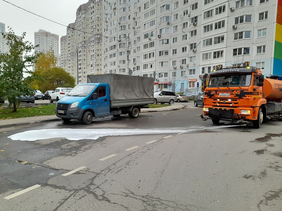 Дороги текст 3, Дороги Одинцовского округа помыли с использованием специального средства «Чистодор»