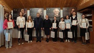 Награждение прошло 17 октября на площадке Детского культурно-образовательного центра Патриаршего Подворья в селе Дмитровском