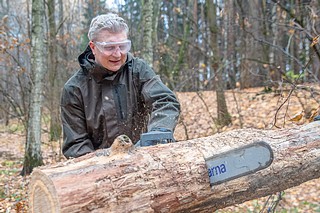 Андрей Иванов возглавил субботник по уборке парка в микрорайоне Новая Трёхгорка