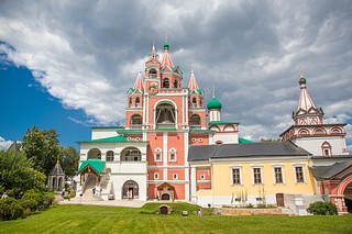 Самыми востребованными достопримечательностями муниципалитета стали усадьбы Большие Вяземы и Захарово, дом-музей Пастернака в Переделкино, Одинцовский историко-краеведческий музей с комплексом исторических зданий, а также Главный храм Вооруженных Сил РФ в парке «Патриот»