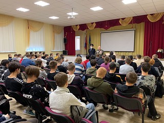 Одинцовские полицейские провели профилактическую беседу со студентами колледжа