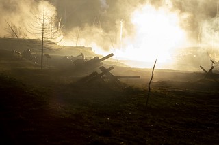 Наиболее зрелищной частью фестиваля стала военно-историческая реконструкция отражения советскими войсками авианалета Люфтваффе