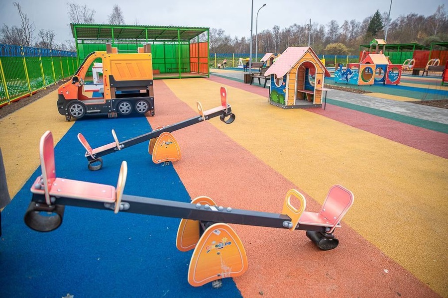 Андрей Иванов проинспектировал ход строительства детского сада на 330 мест в Кубинке, 2022