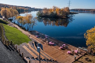 Все желающие уже могут прогуливаться по пешеходным дорожкам и пирсу