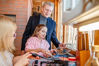 Андрей Иванов побывал в гостях у одной из семей, чье домовладение подключили к магистральному газу в конце октября