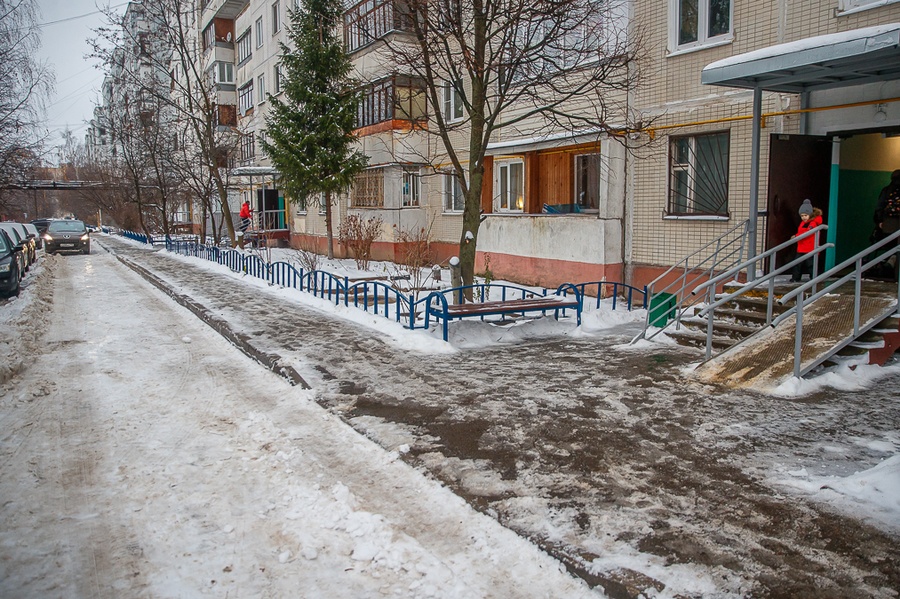 Более 9000 квадратных метров покрытия заменили во дворах по улице Городок-17 в Больших Вязёмах, Ноябрь